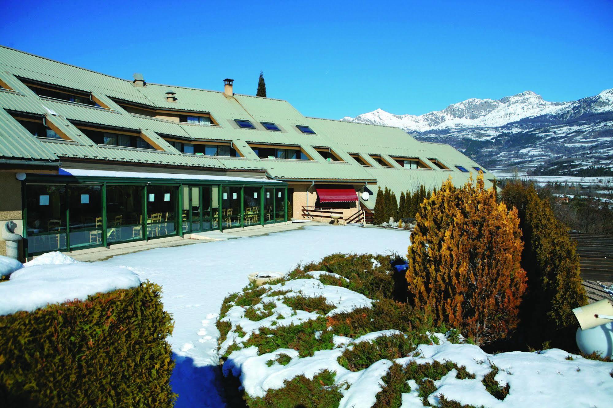 Club Vacances Bleues Les Horizons Du Lac Chorges Exterior photo